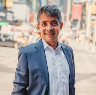 José Bayona (Moderator)