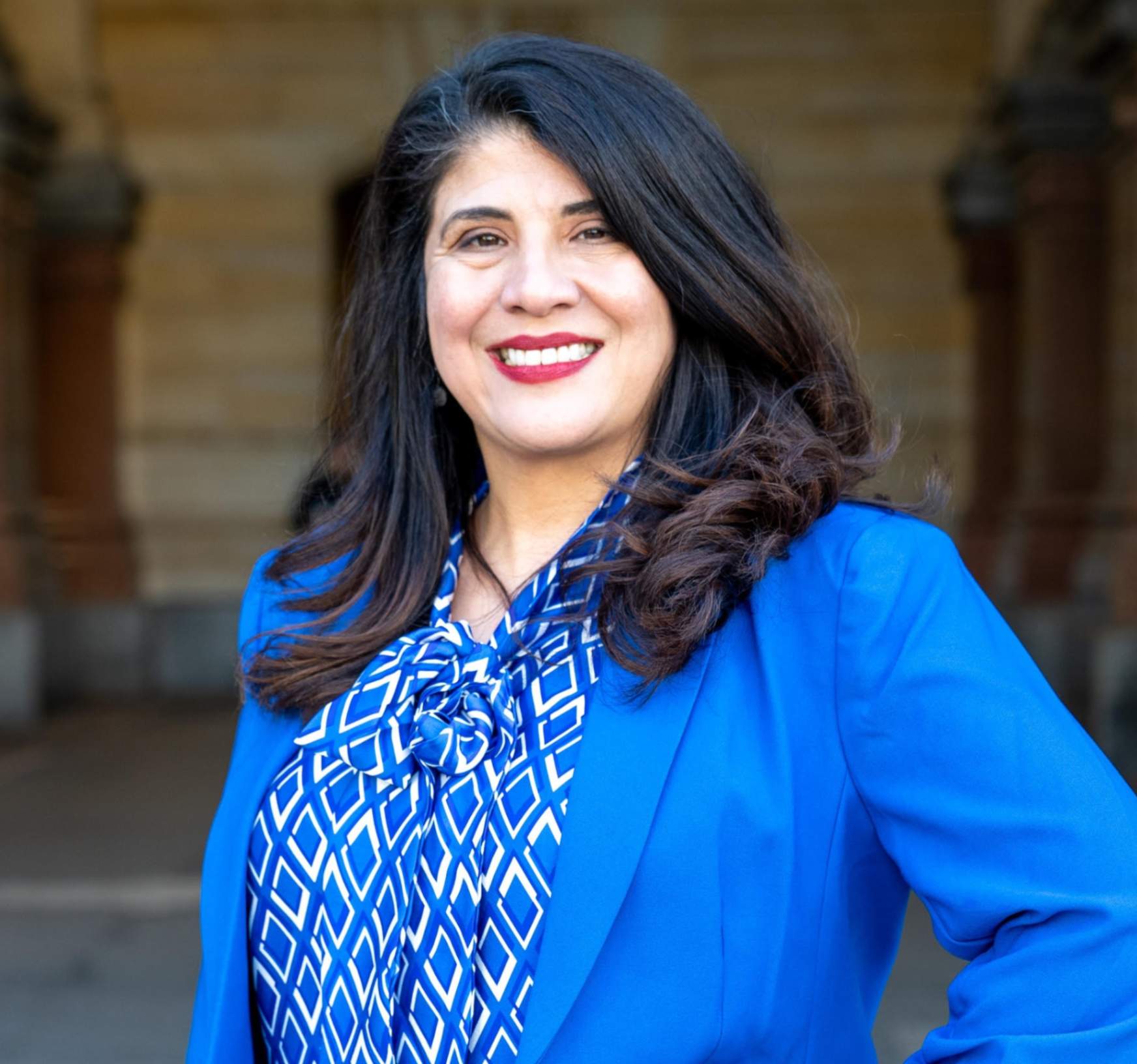 Dr. Debora Carrera